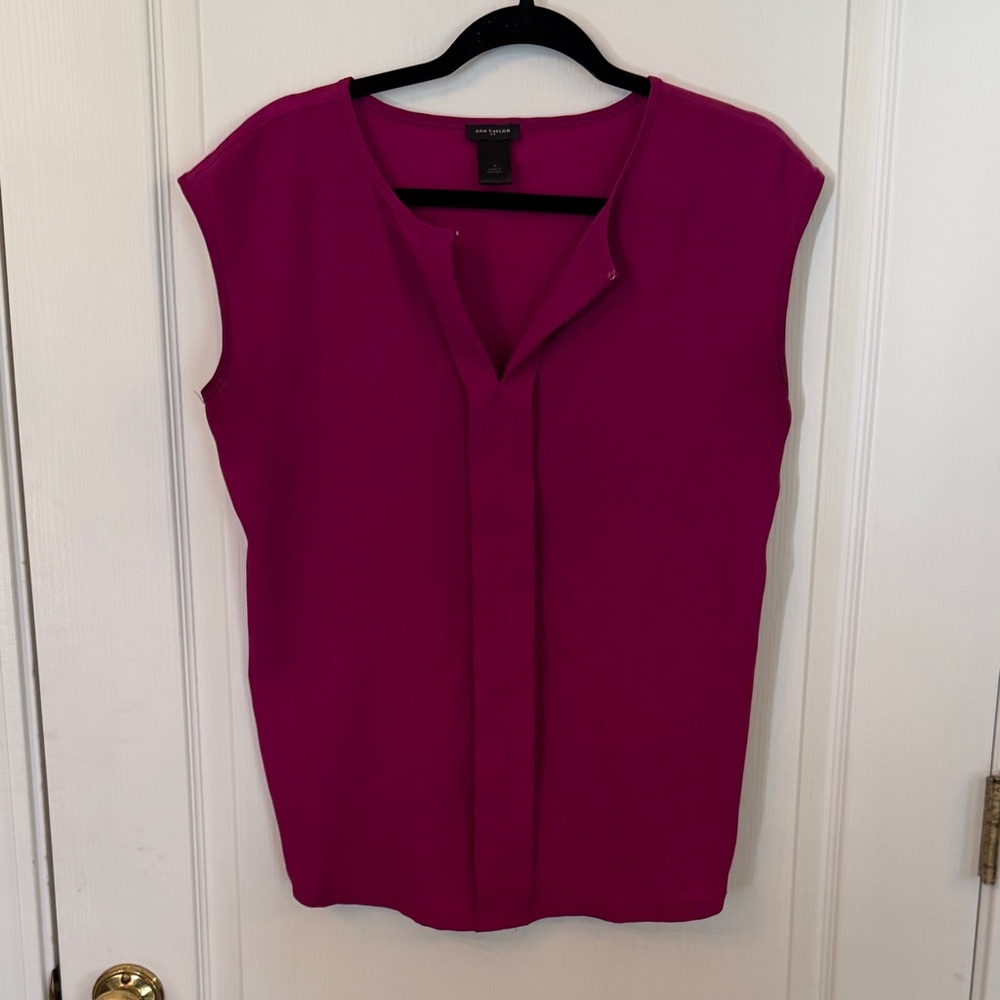 Ann Taylor Women's Magenta Sleeveless Blouse